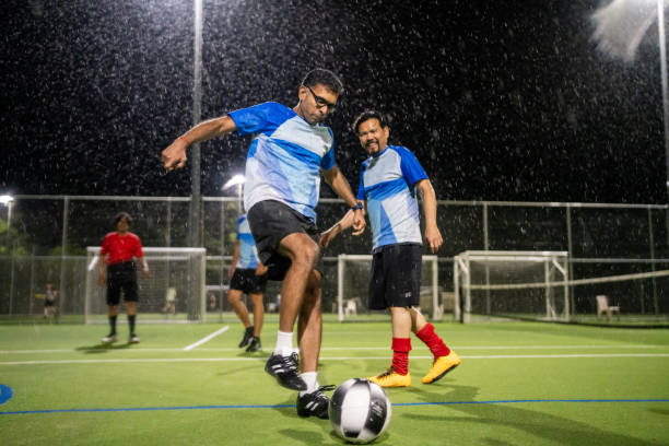 邮报：利物浦球探一直关注埃基蒂克，斯洛特知道需提升9号位